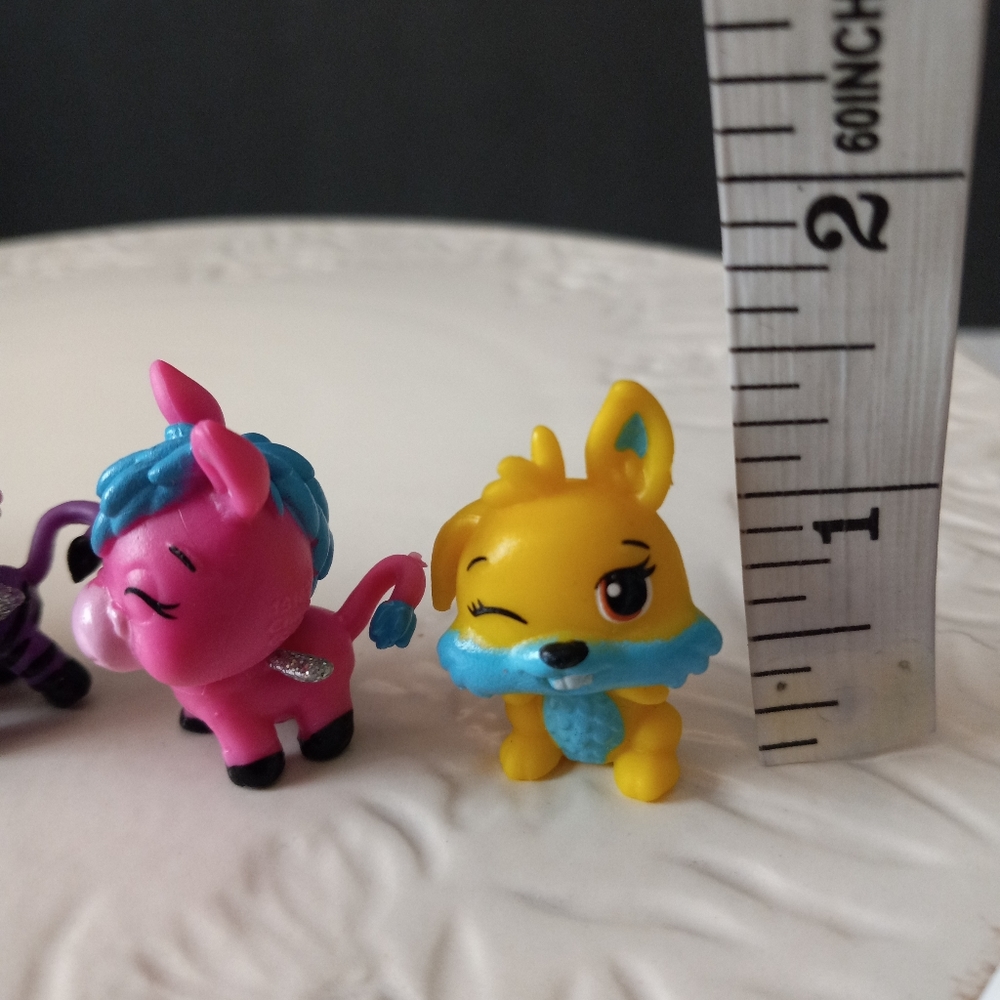 Hatchimals 7 Mini Figures - Picture 4 of 4